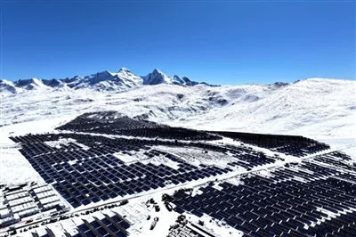 Najvišja sončna elektrarna na svetu na Kitajskem