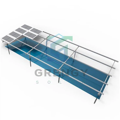 Kompleti sončnih panelov, nameščenih na tla