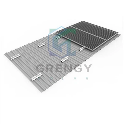 Lahki kovinski strešni fotonapetostni regali